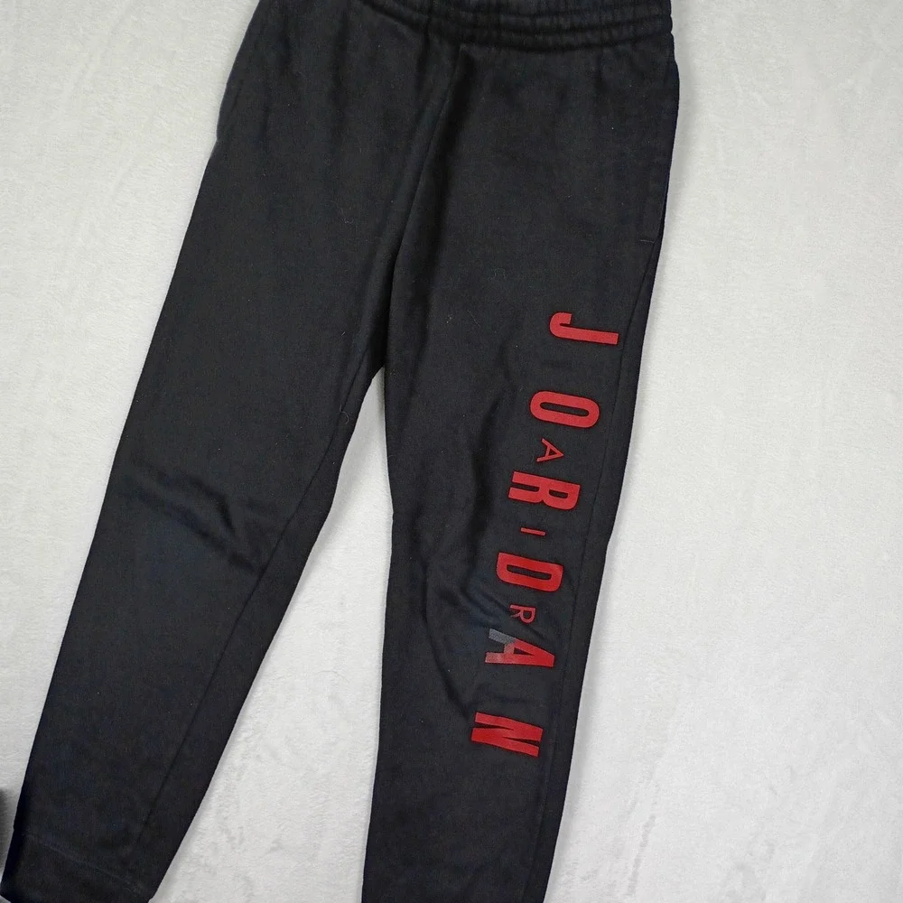 Jordan Boys Black Fleece Jogger Sweatpants Red Logo Graphic‎ Size M 10-12YRS